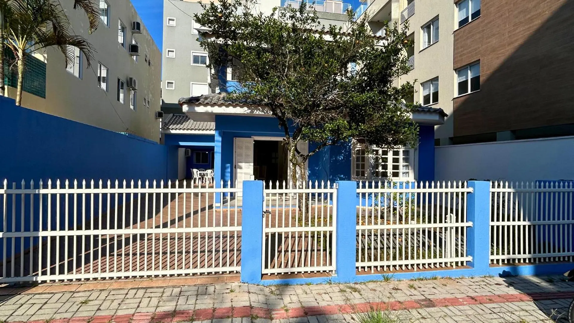 Casa Com 04 Suites ボンビーニャス