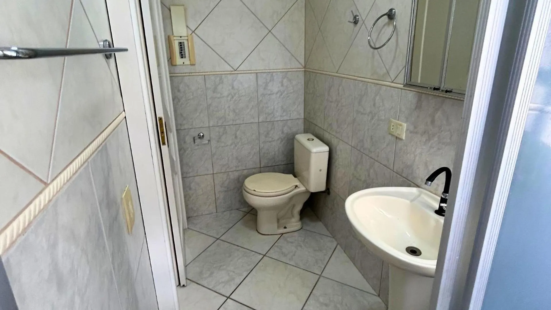 Casa Com 04 Suites 봄비나스