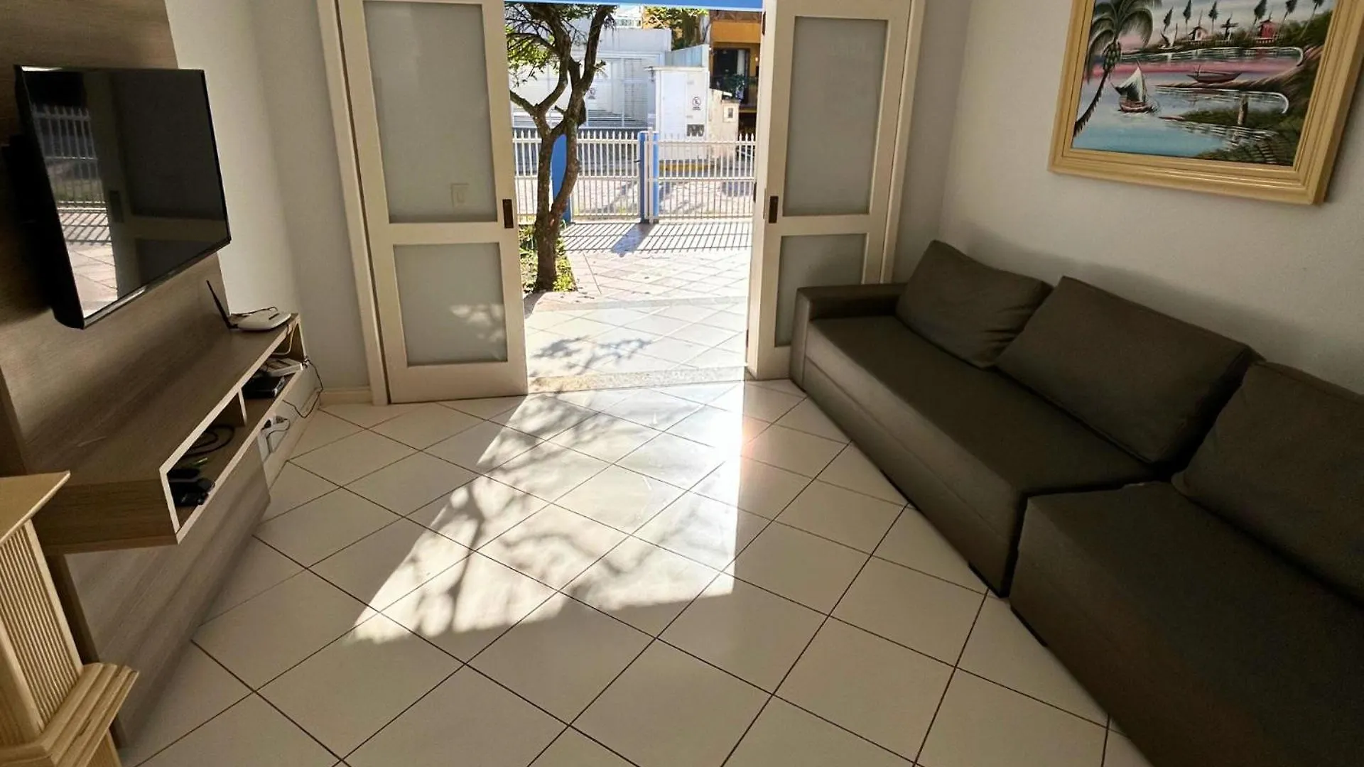 Casa Com 04 Suites 봄비나스 펜션